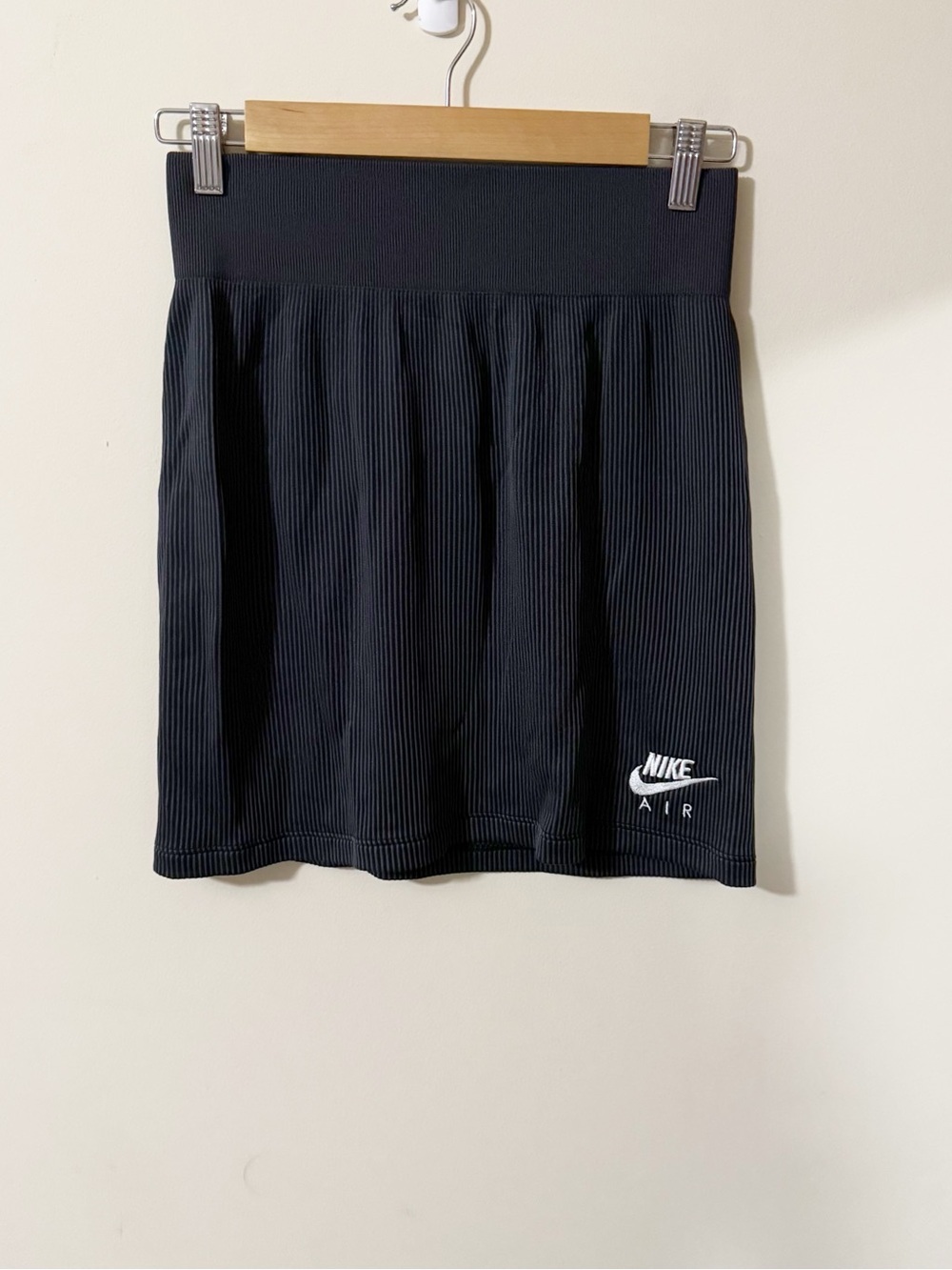 Nike Air Womens Ribbed Black Skirt Size Medium Activewear Sports